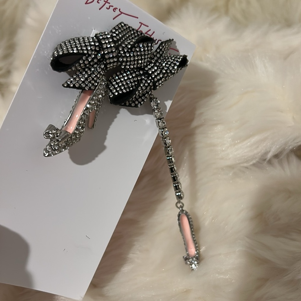 New Betsey Johnson BETSEYS HOLIDAY MISMATCH Crystal High Heels Bow EARRINGS NWT - Picture 12 of 16